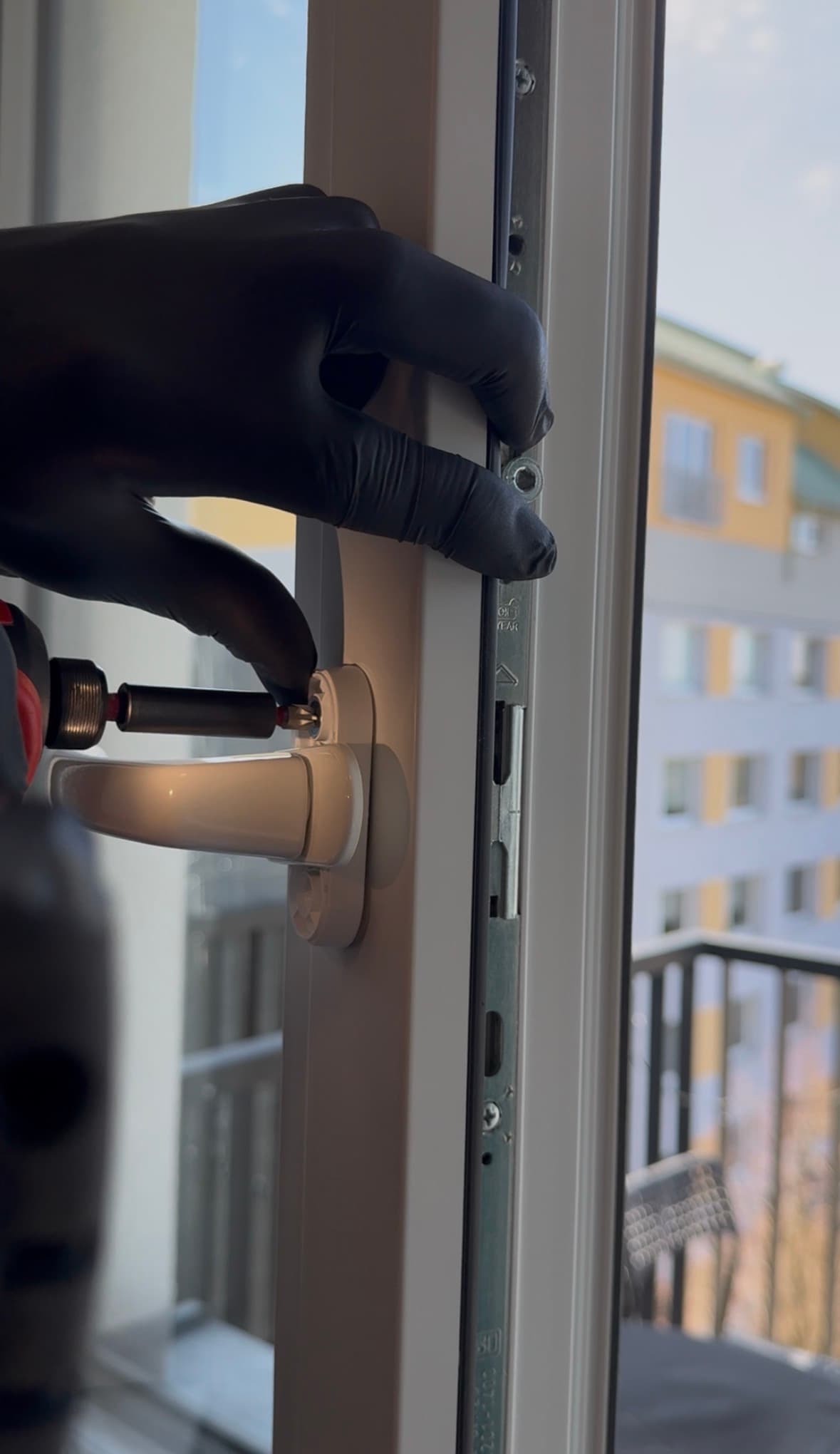 Seřízení okenního kování